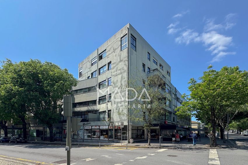 公寓 t3出售在Avenida 31 de Janeiro