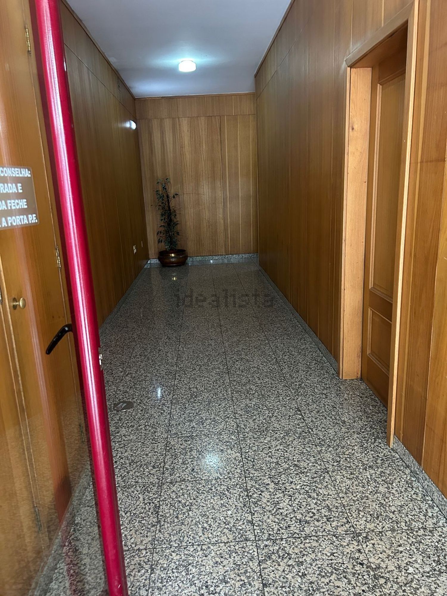 公寓 t1出售在Avenida Dom Afonso Henriques, 1109 - 共同区域