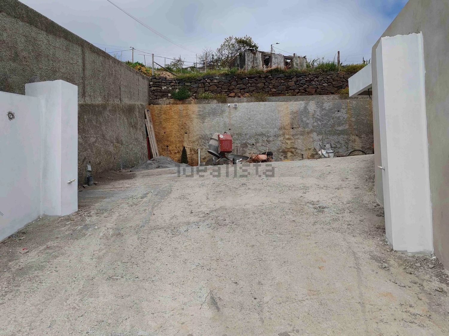 小楼房或独栋别墅出售在 Ribeira Brava - 照片