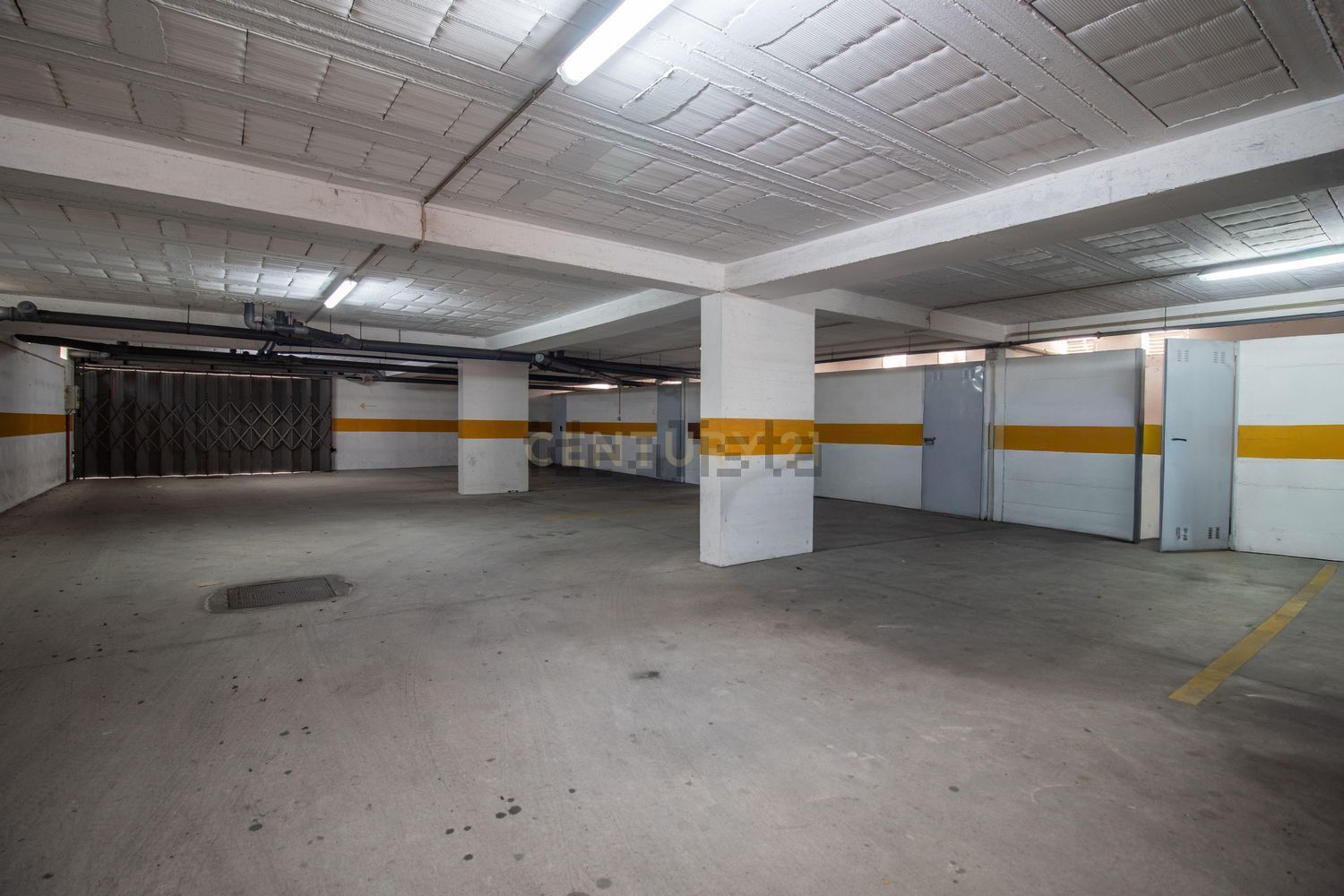 公寓 t2出售在Rua São Pedro, 12 - 停车位