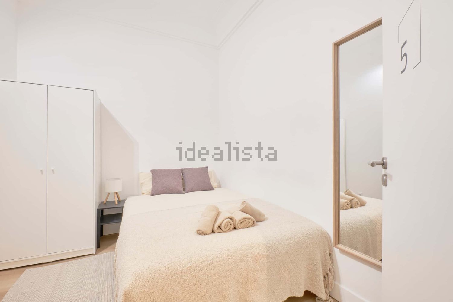 出租房间在Avenida Almirante Reis, 219 - 卧室