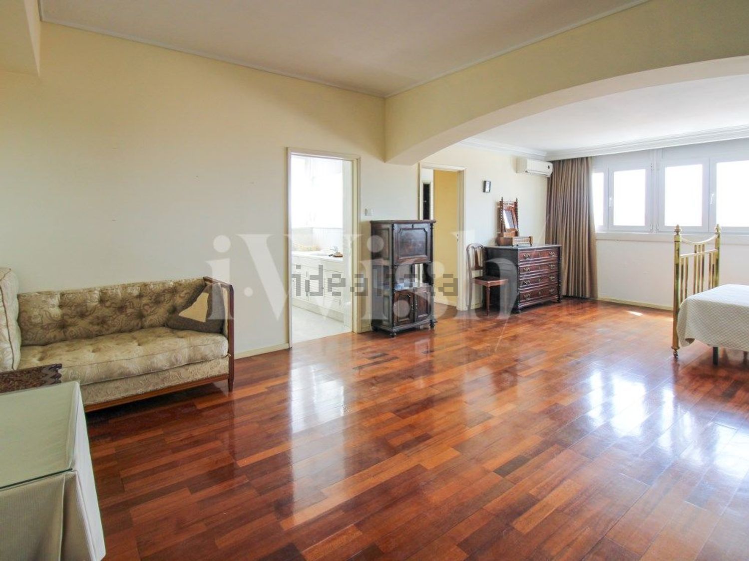 公寓 t6出售在Rua de Sá da Bandeira, 706 - 客厅