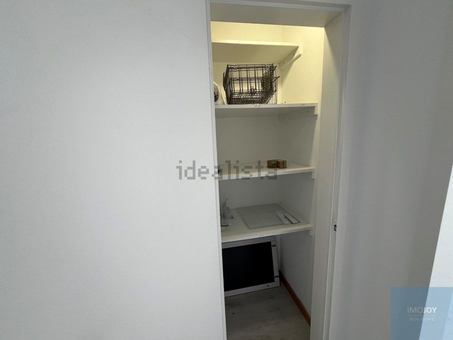 公寓 t2出售在Rua Ana de Castro Osório, 10 - 仓库