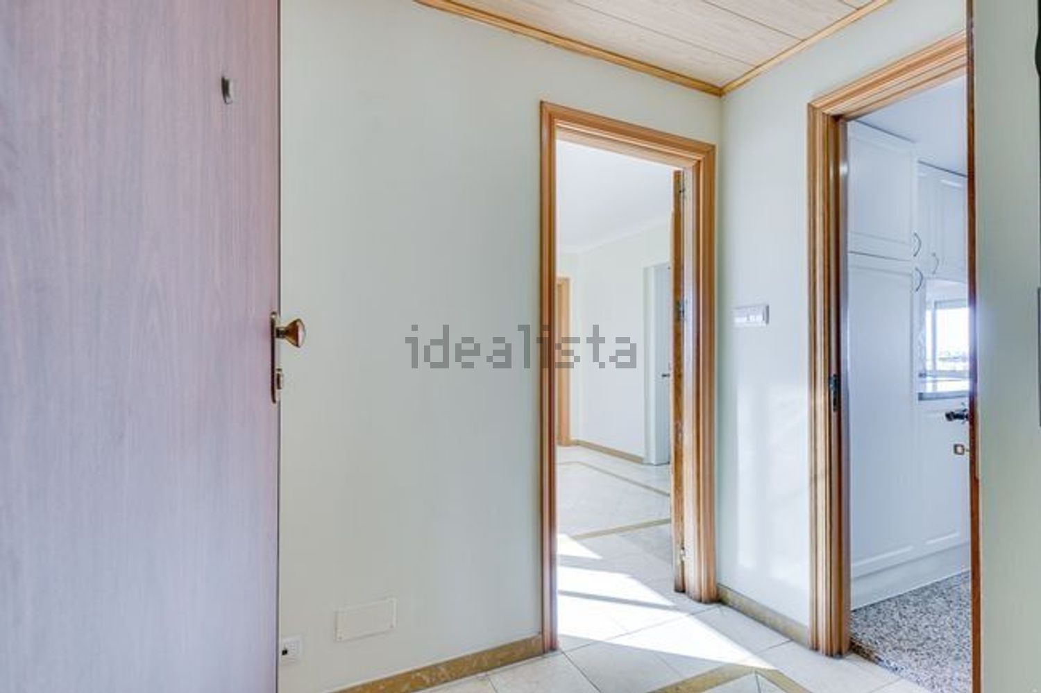 公寓 t4出售在Rua Cidade da Praia, 371 - 过道