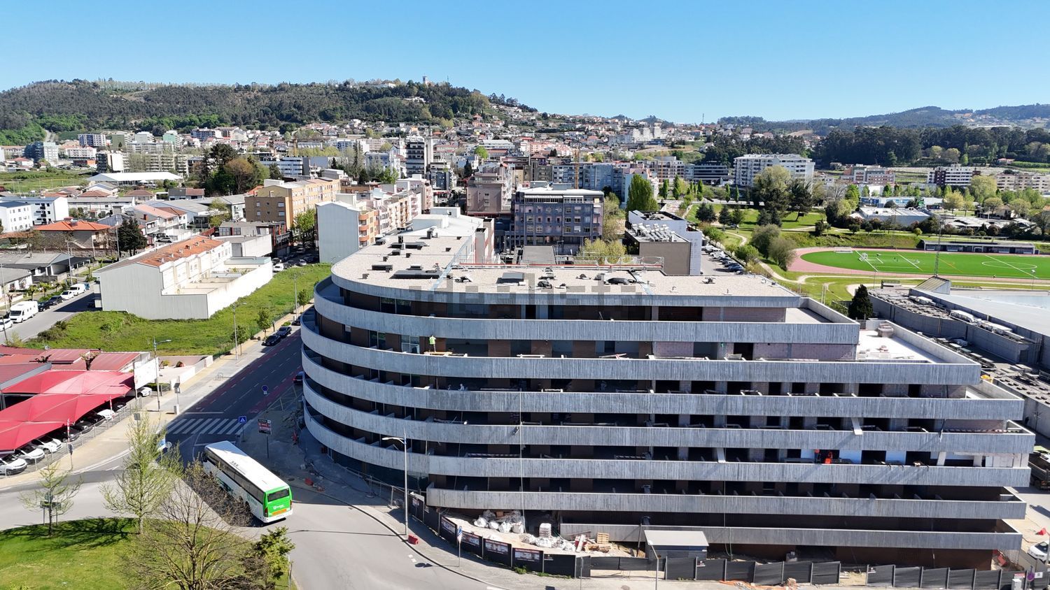 公寓 t2出售在Avenida Doutor Leonardo Coimbra s/n - 外立面