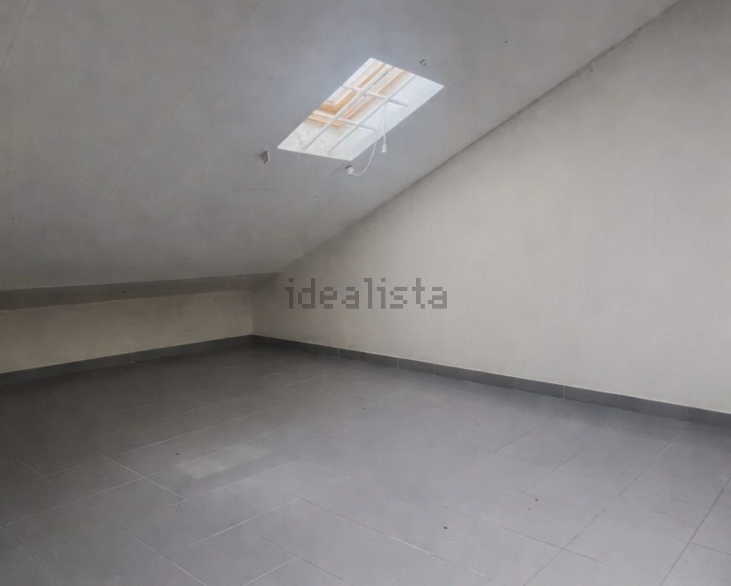公寓 t4出售在Rua Gil Vicente, 13 - 储藏室