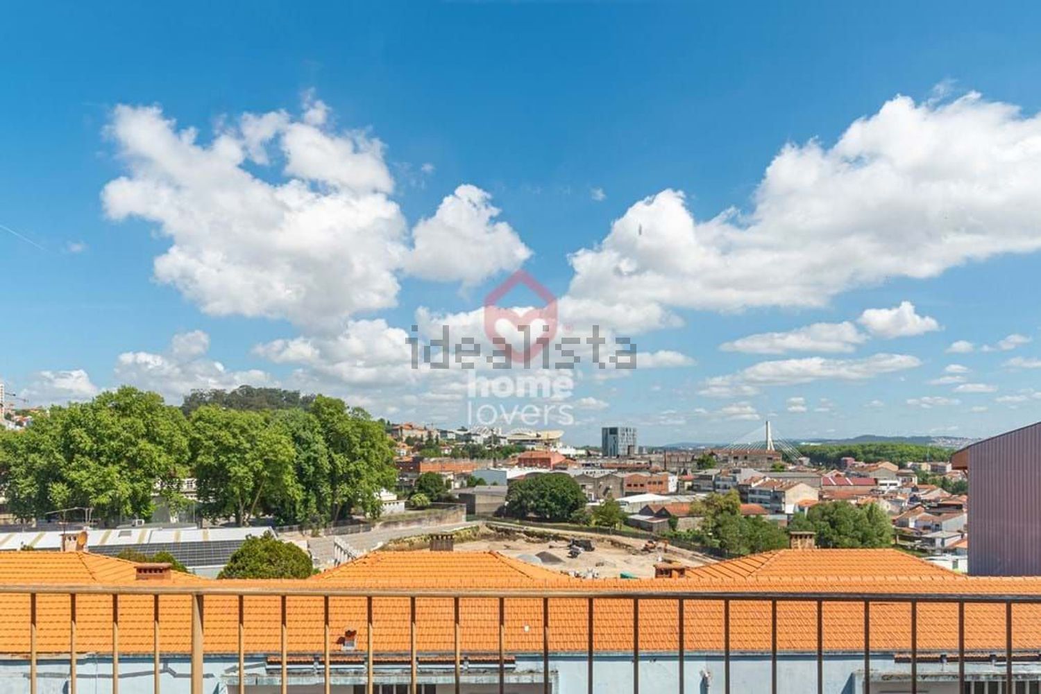 公寓 t5出售在 Igreja do Bonfim - Lomba - 视线