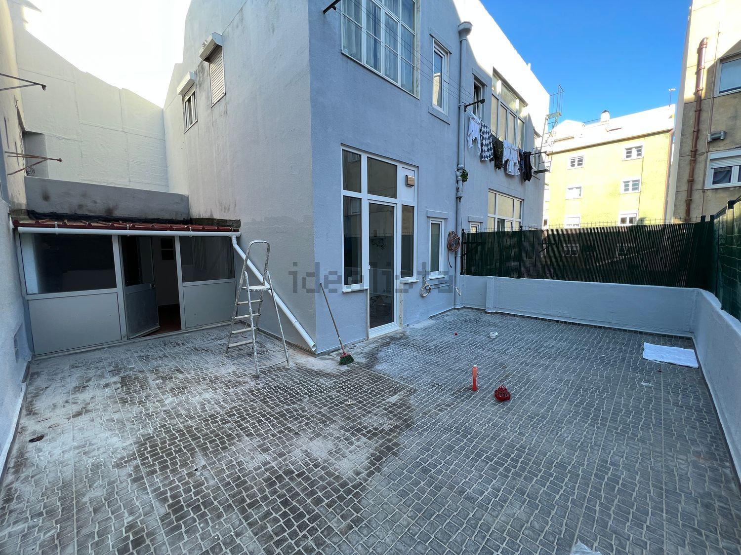 出租公寓 t2在Rua António Maria Pais, 11 - 阳台