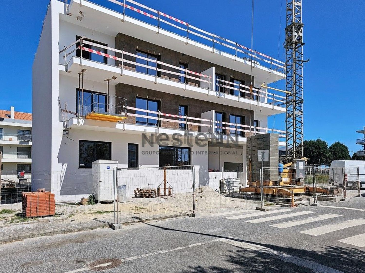 公寓 t3出售在Praça Outeiro da Aroeira - 外立面