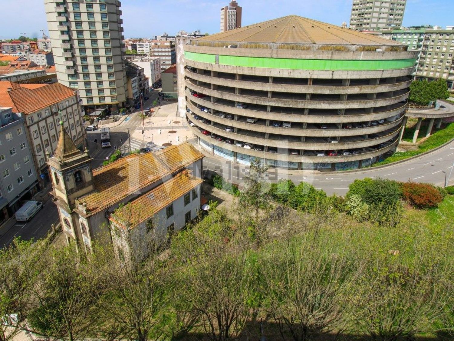 公寓 t6出售在Rua de Sá da Bandeira, 706 - 视线