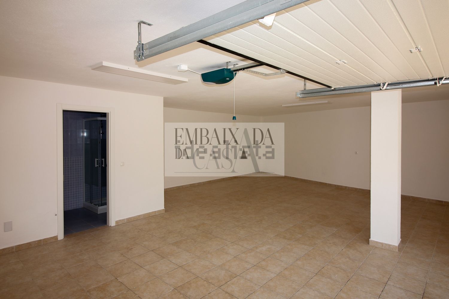 小楼房或独栋别墅出售在Rua Joaquim Elisiário Ferreira, 2 - 居住