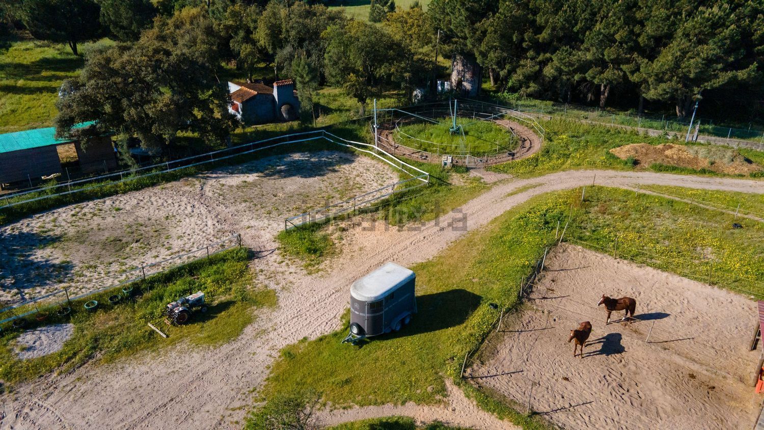 小楼房或独栋别墅出售在 Parque Industrial das Carrascas, Palmela, Portugal - 花园