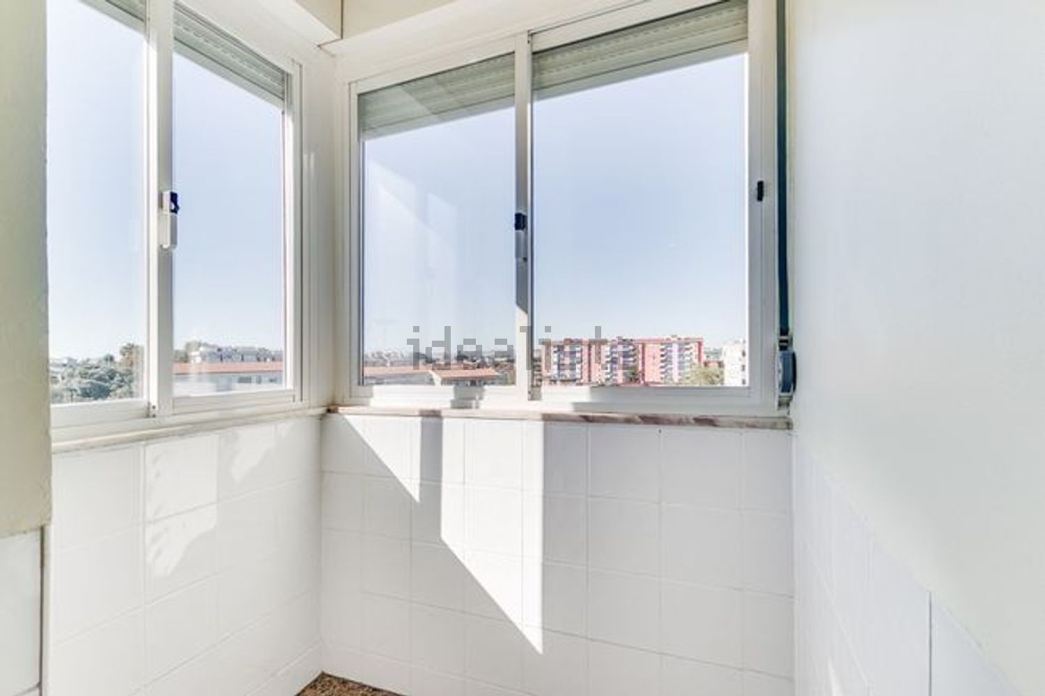 公寓 t4出售在Rua Cidade da Praia, 371 - 露台