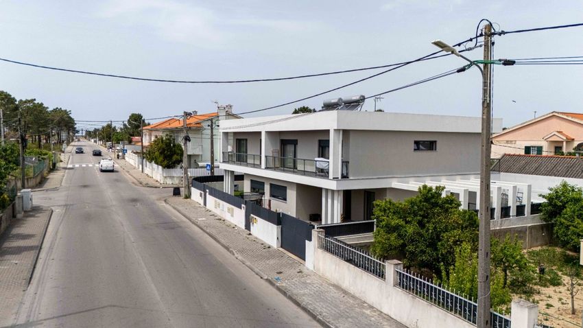 小楼房或独栋别墅出售在Avenida da Liberdade