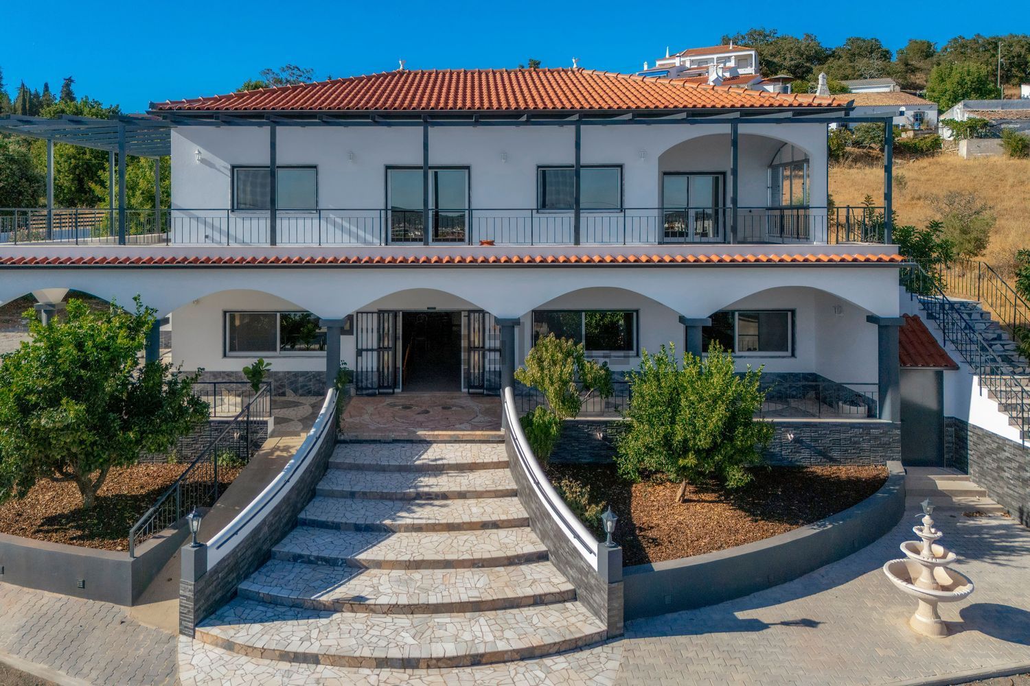 小楼房或独栋别墅出售在 Sitio da Campina 741-a 8150-022 São Brás de Alportel Portugal, 8150 - 外立面