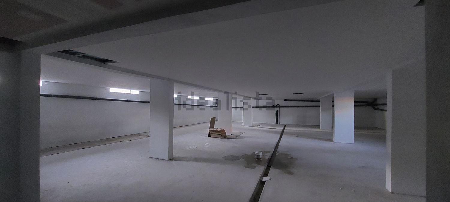 公寓 t1出售在 Av. Dr. Paulino Gomes, 1 - 停车位