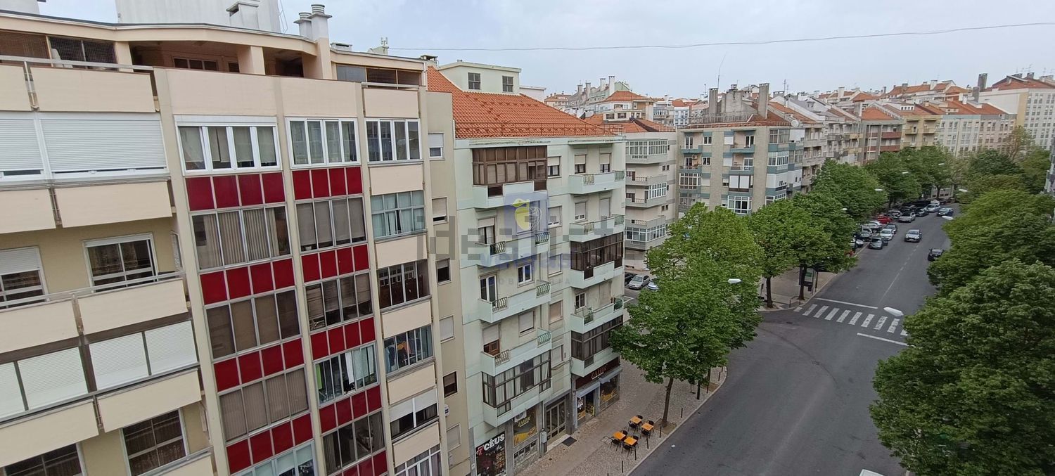 公寓 t3出售在 Avenida do Uruguai - 视线