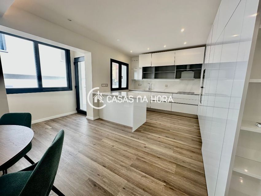 公寓 t4出售在 Almada