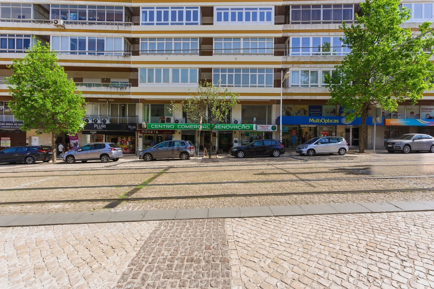 公寓 t3出售在Avenida Dom Nuno Álvares Pereira - 视线