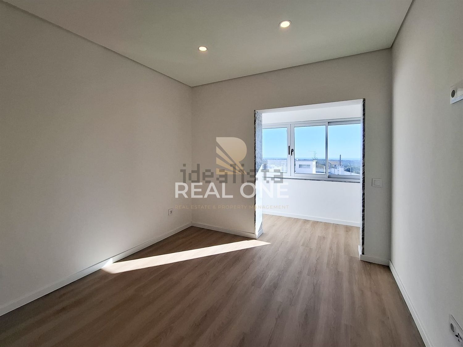 公寓 t3出售在Avenida José da Costa Mealha, 82 - 卧室