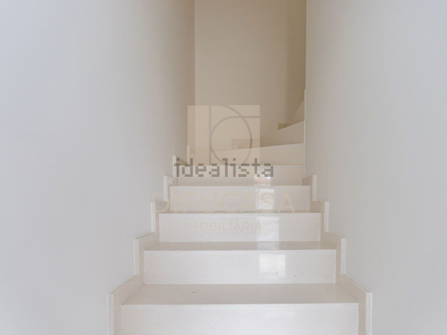 小楼房或独栋别墅出售在 Quinta da Lobateira - 详情
