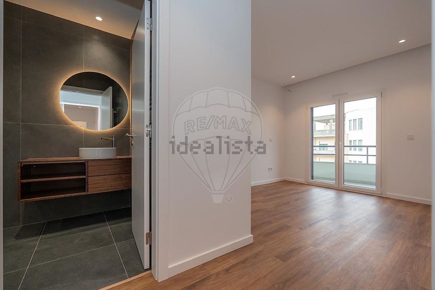 公寓 t3出售在Rua Aires De Carvalho - 照片