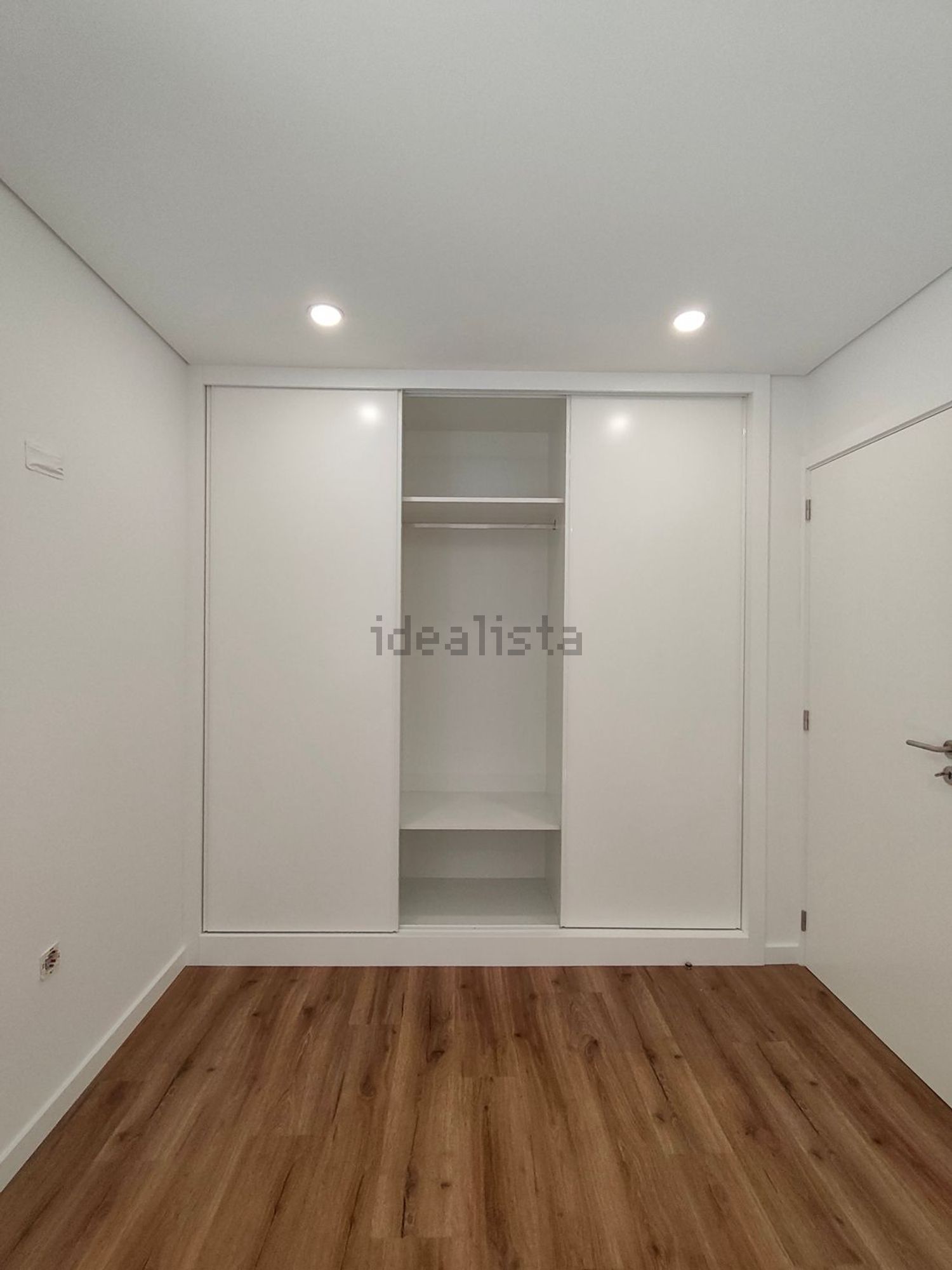 公寓 t2出售在Rua Ferreira Caldas, 123 - 试衣间