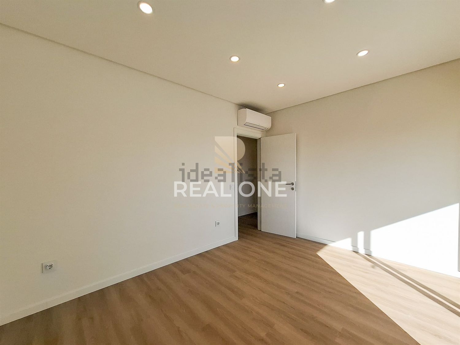 公寓 t3出售在Avenida José da Costa Mealha, 82 - 卧室