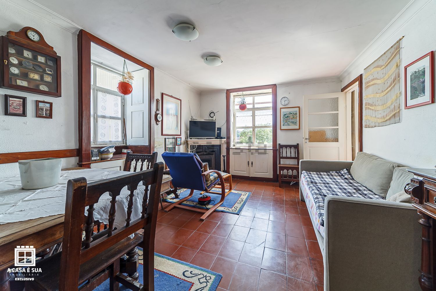 双拼别墅出售在 União das Freguesias de Cedofeita, Santo Ildefonso, Sé, Miragaia, São Nicolau e Vitória - 客厅