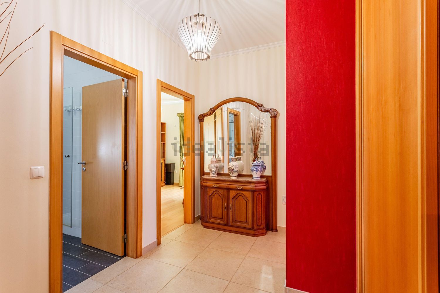 小楼房或独栋别墅出售在 Figueiró dos Vinhos e Bairradas - 过道