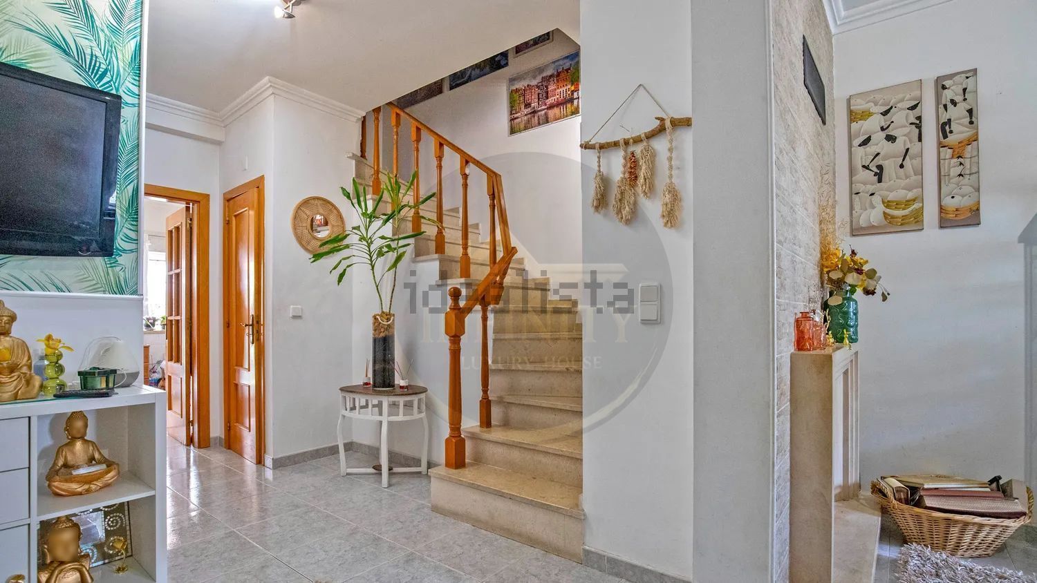 小楼房或别墅出售在Rua da República - 详情