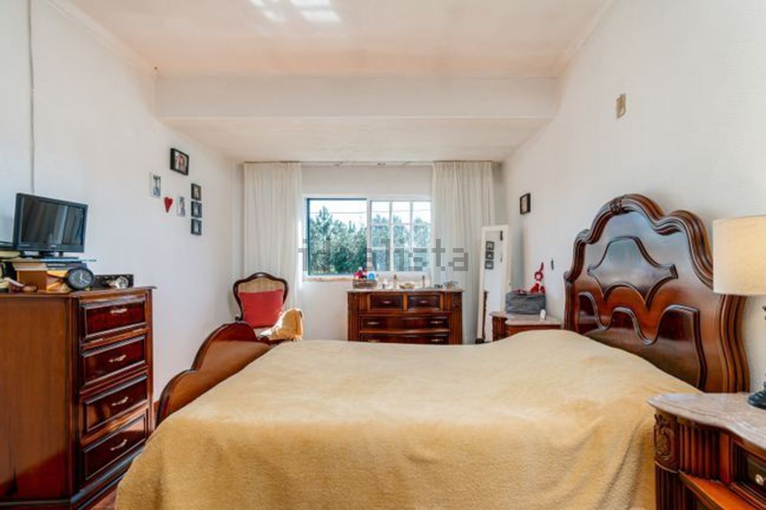 小楼房或独栋别墅出售在 Circular Norte, 231 - 卧室