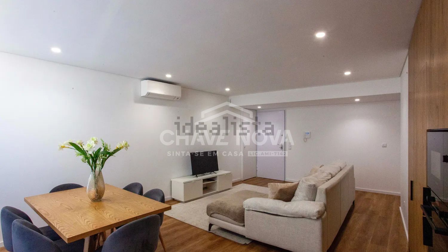 公寓 t3出售在Rua Padre António da Silva Martins - 客厅