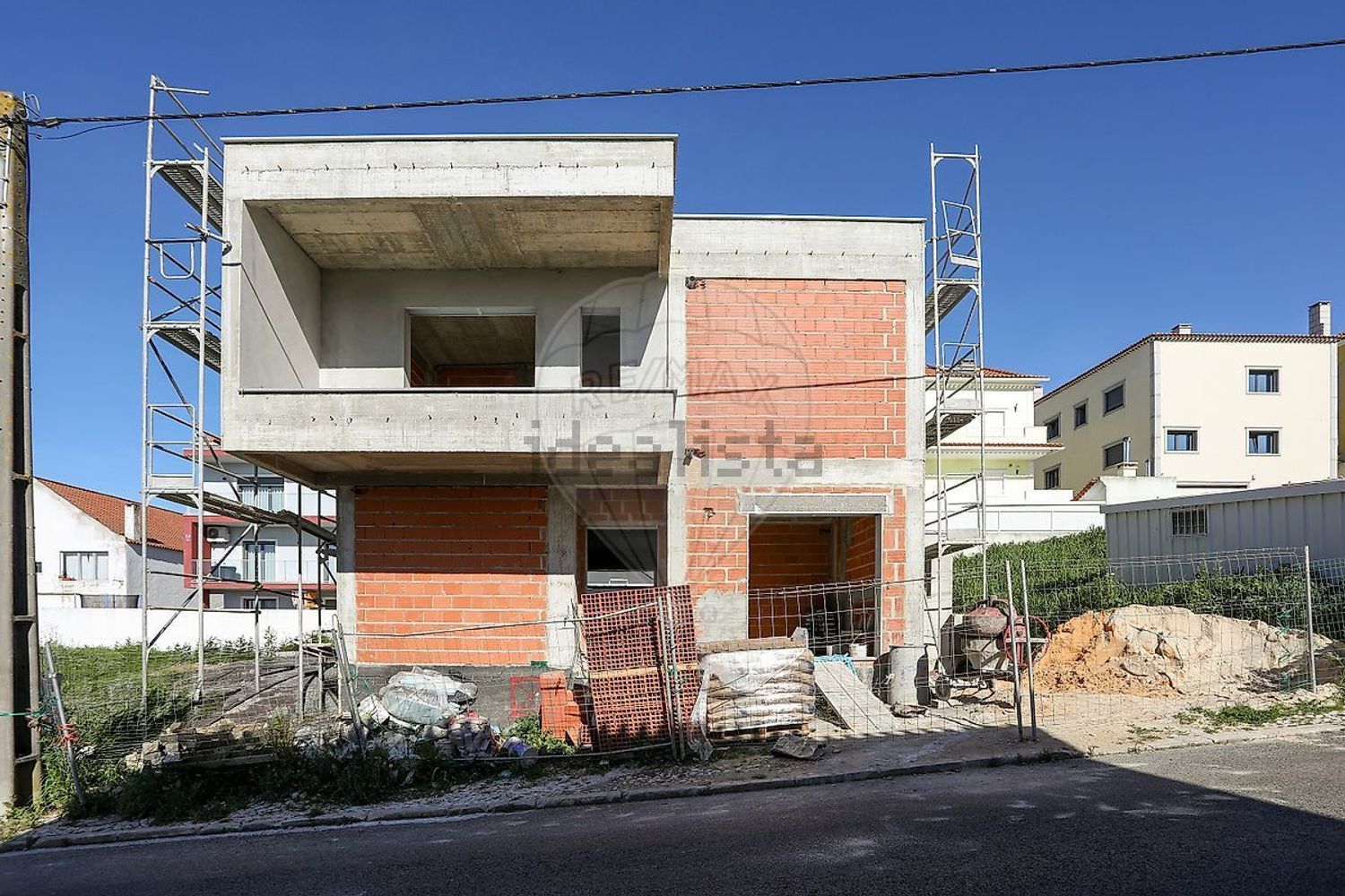 小楼房或独栋别墅出售在Rua Cidade de Lagos - 视线