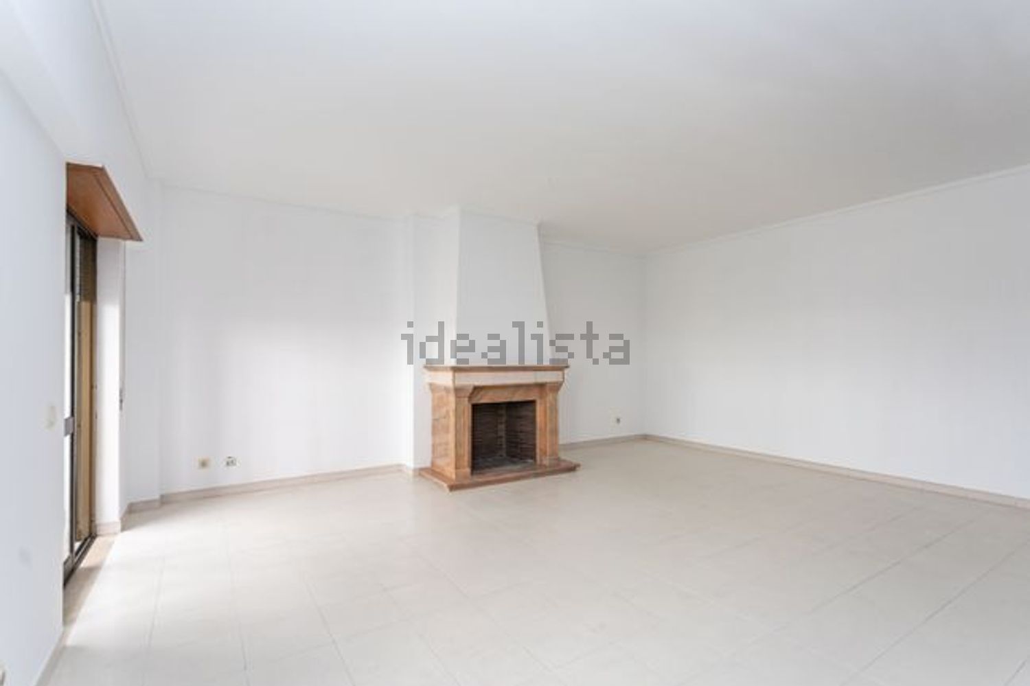 公寓 t3出售在Avenida António José Gomes s/n - 客厅