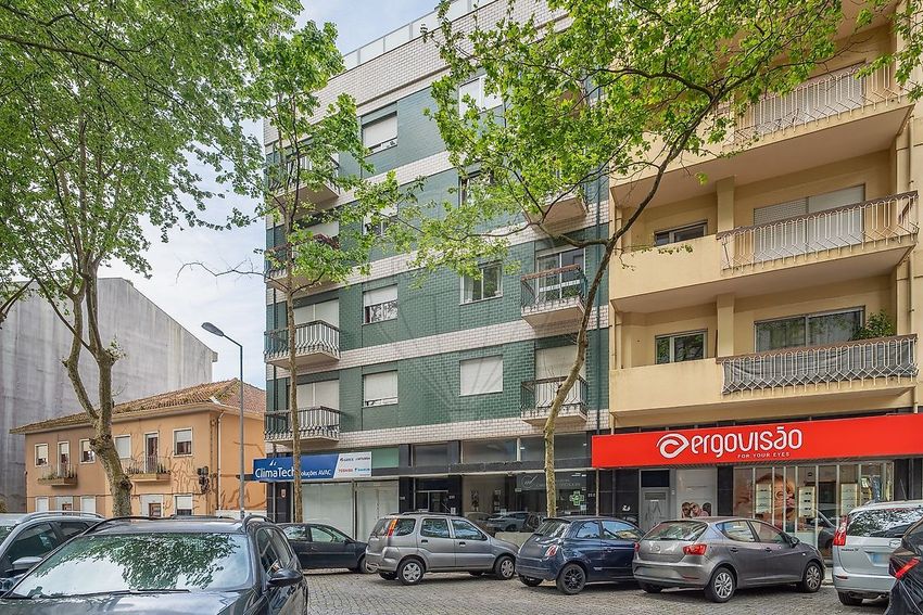 出租公寓 t2在Rua Afonso Cordeiro