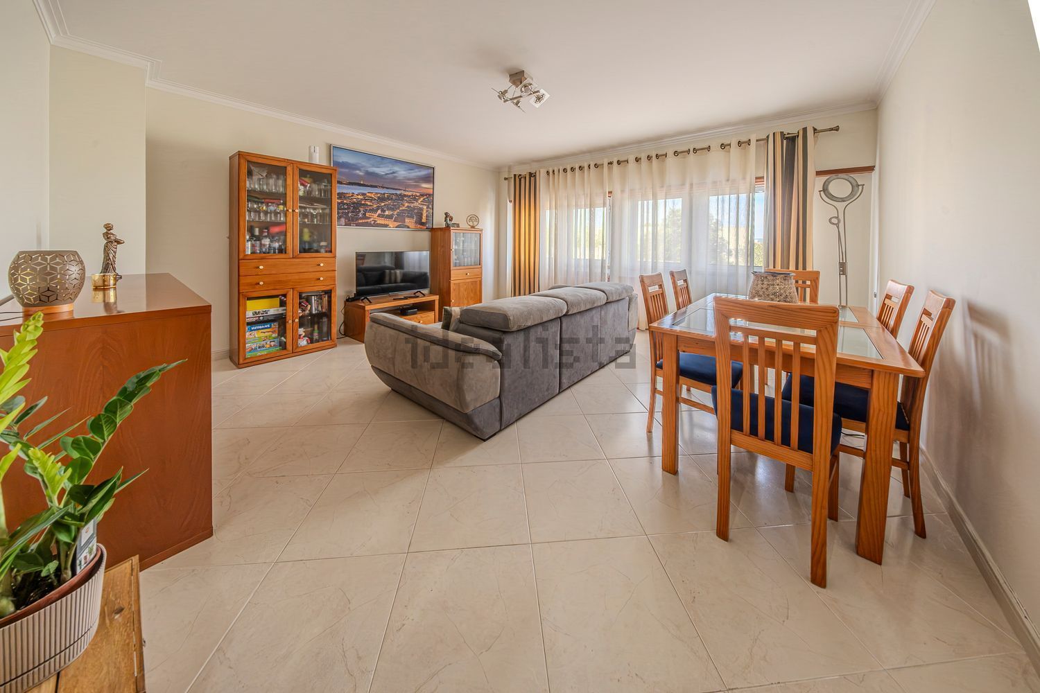 公寓 t2出售在Rua Ferreira Cleto - 客厅