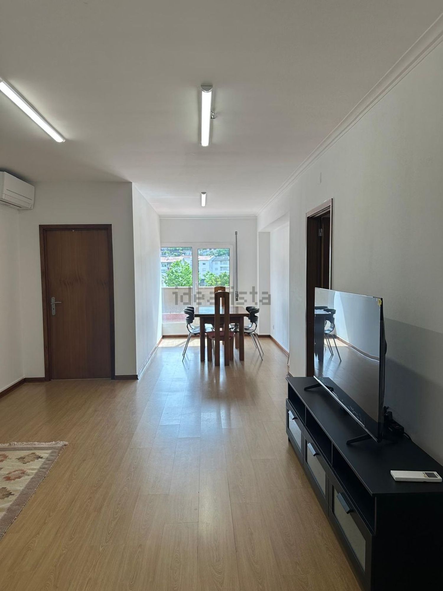 出租房间在Avenida Elísio de Moura, 377 - 餐厅