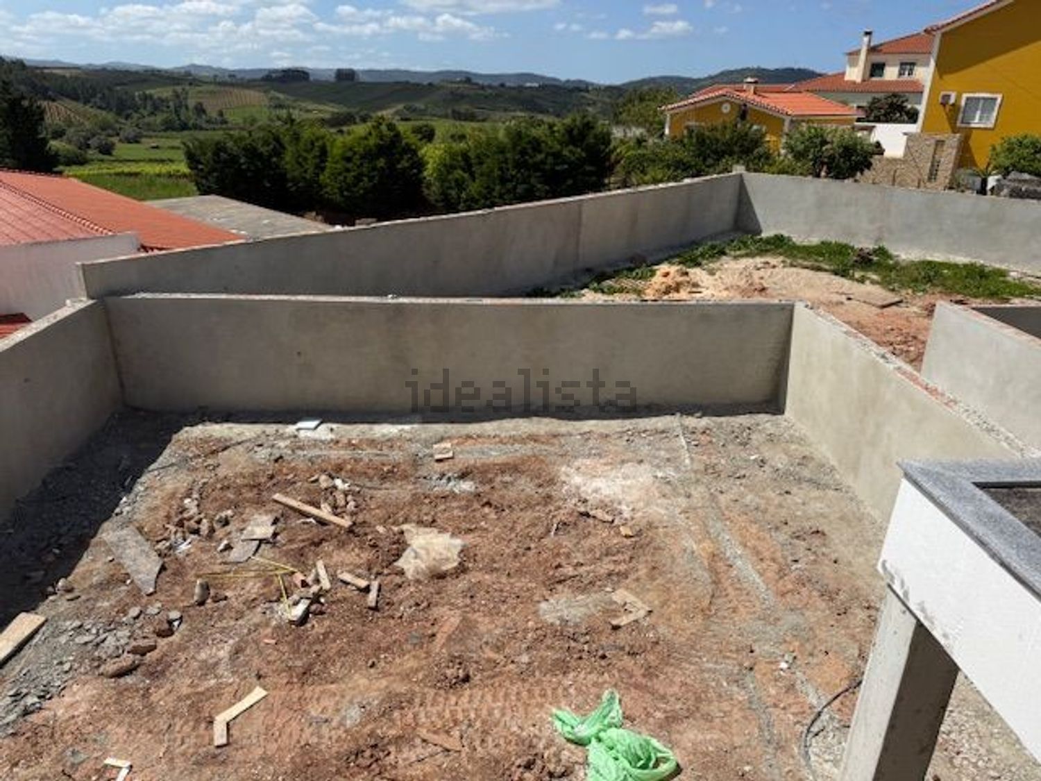 双拼别墅出售在Rua Heitor Bernardes Botado, 19 - 花园