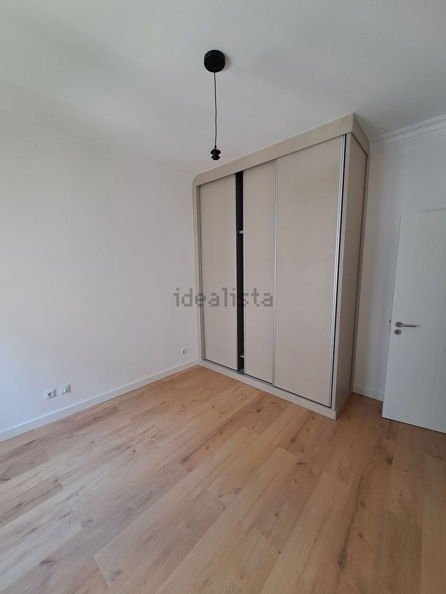 出租公寓 t2在Avenida Dom Nuno Álvares Pereira, 13 - 试衣间