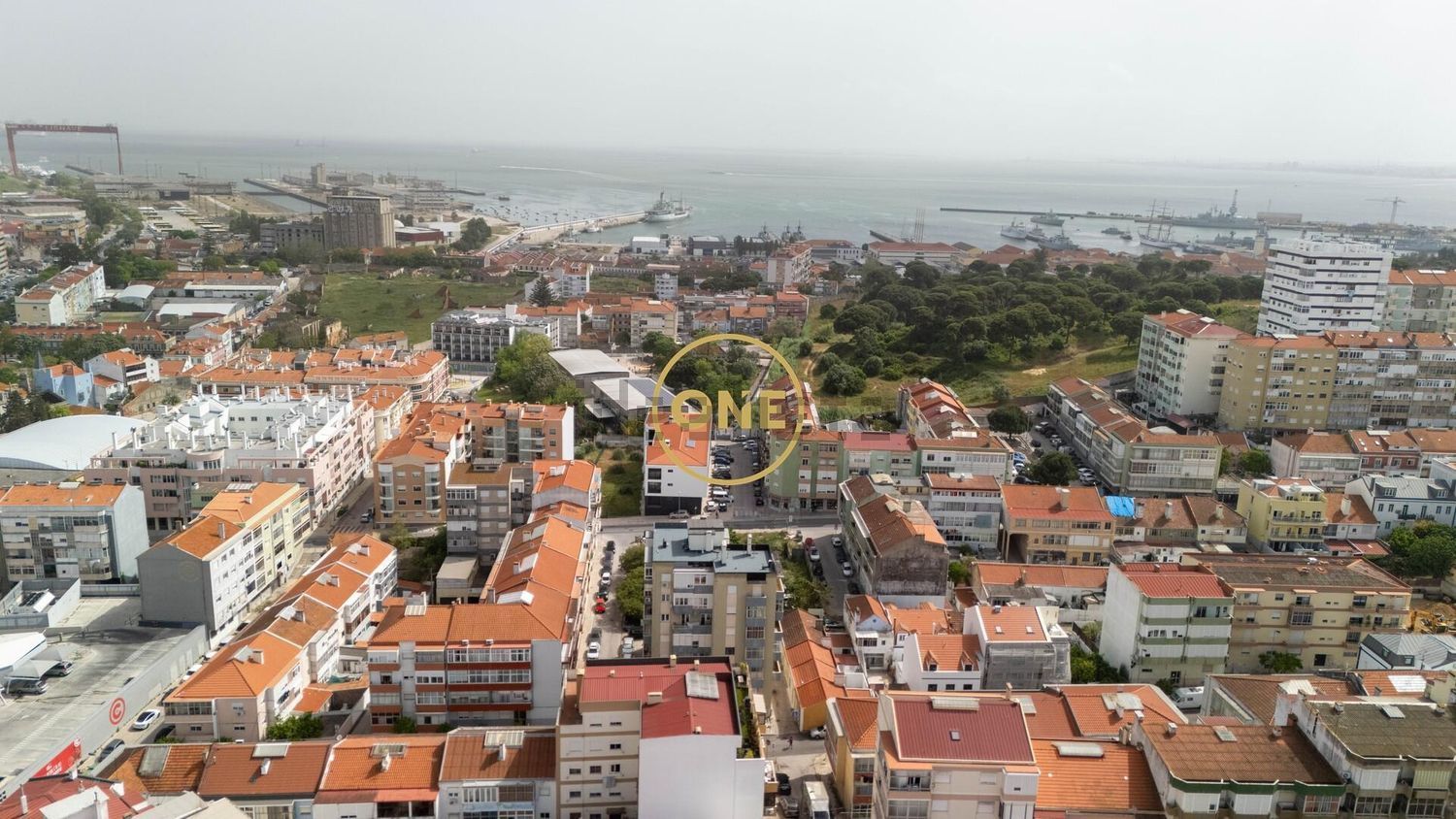 公寓 t3出售在Travessa de Dom Dinis s/n - 照片