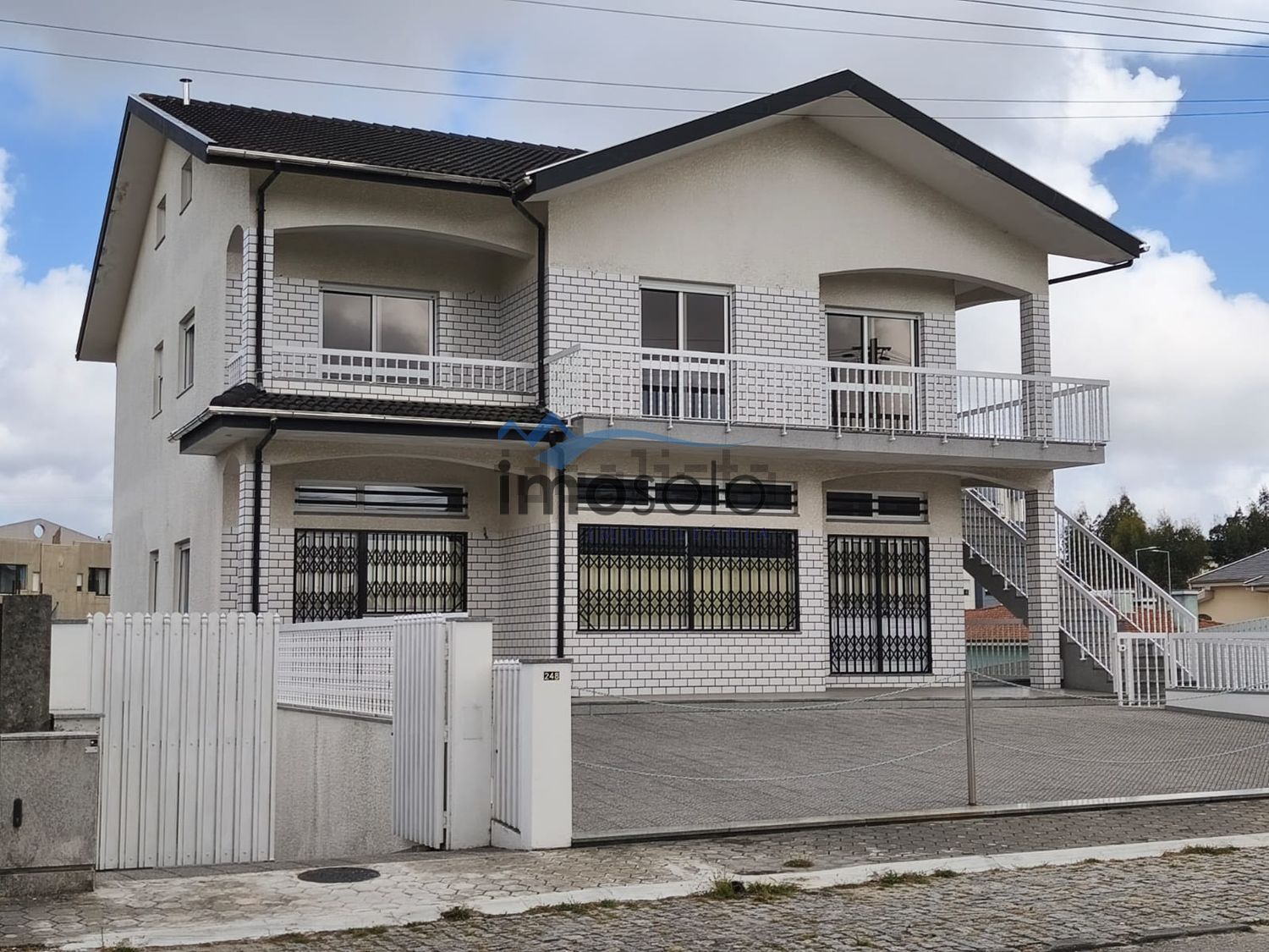 小楼房或独栋别墅出售在 São João de Ver - 外立面
