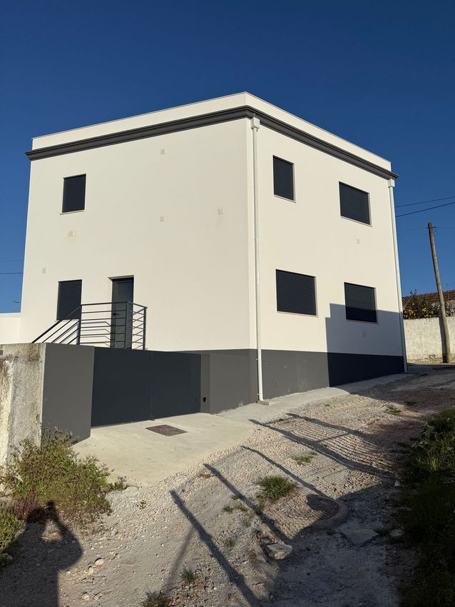 小楼房或独栋别墅出售在 Sobral do Parelhão, 5