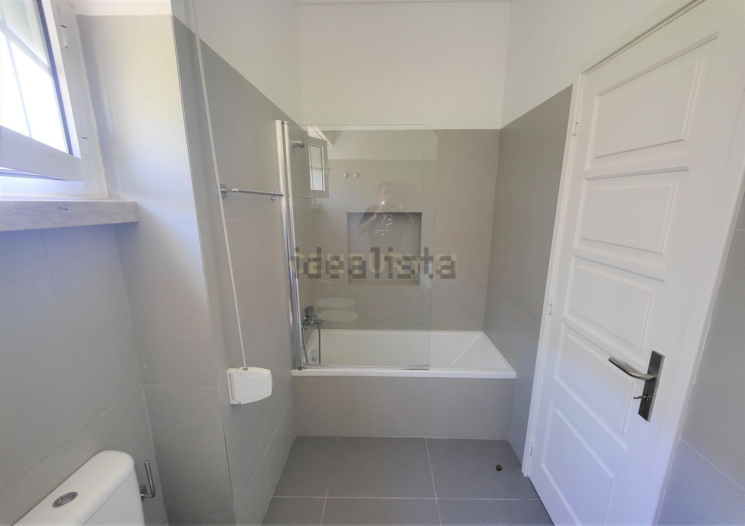 出租公寓 t2在Avenida Dom Rodrigo da Cunha, 15 - 卫生间