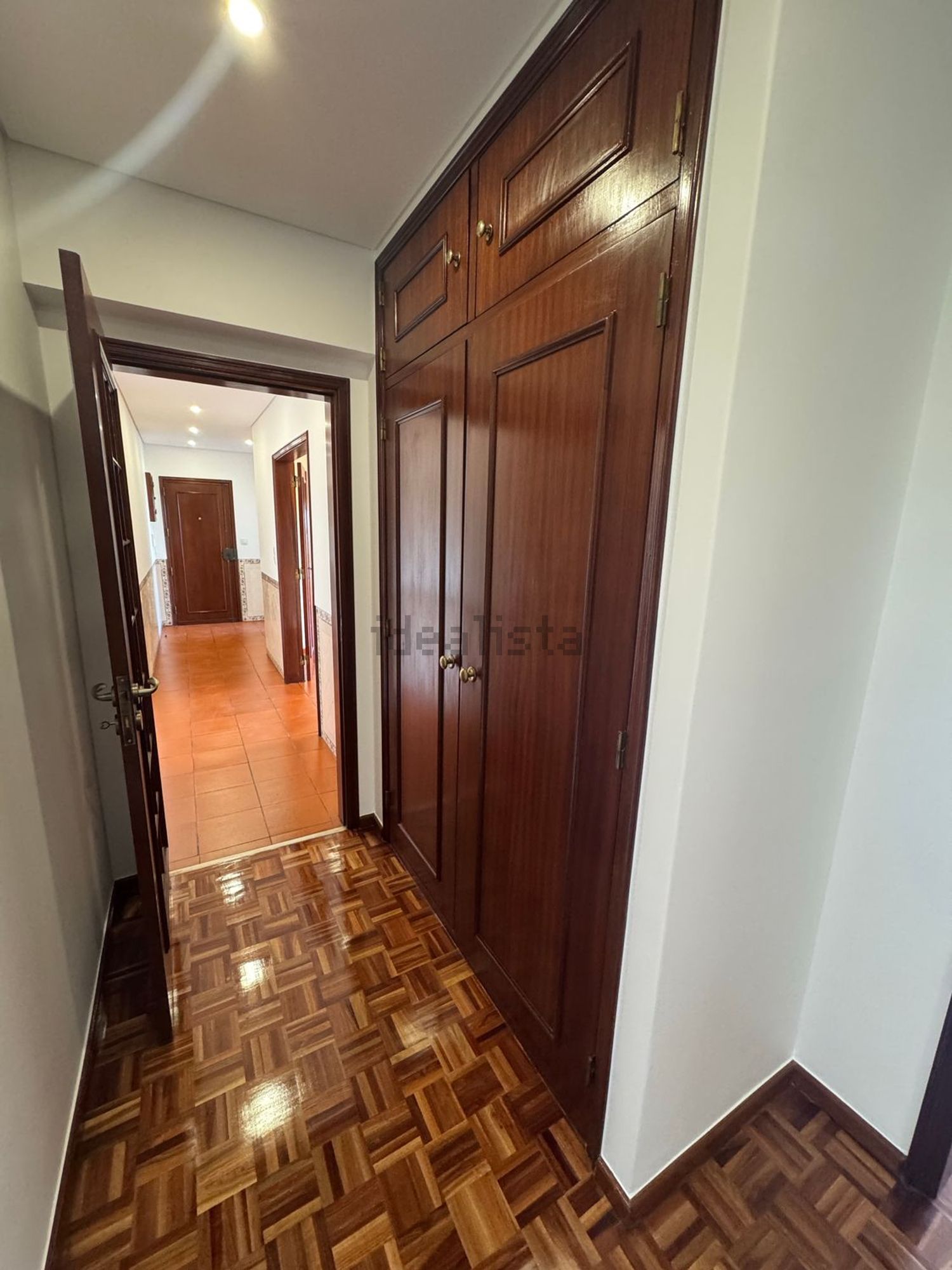 出租房间在Rua Praia do Moinho, 126 - 过道