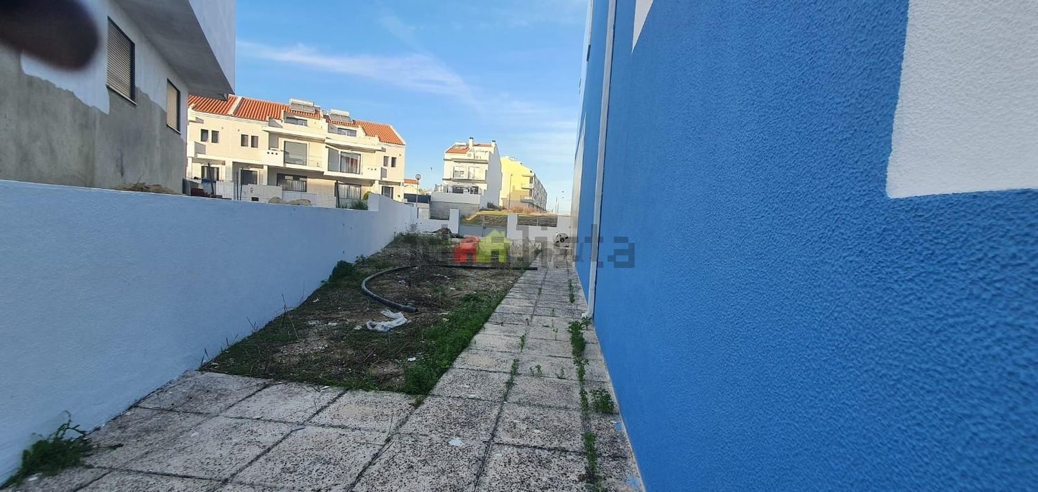双拼别墅出售在Estrada Figueira da Vergonha - 花园