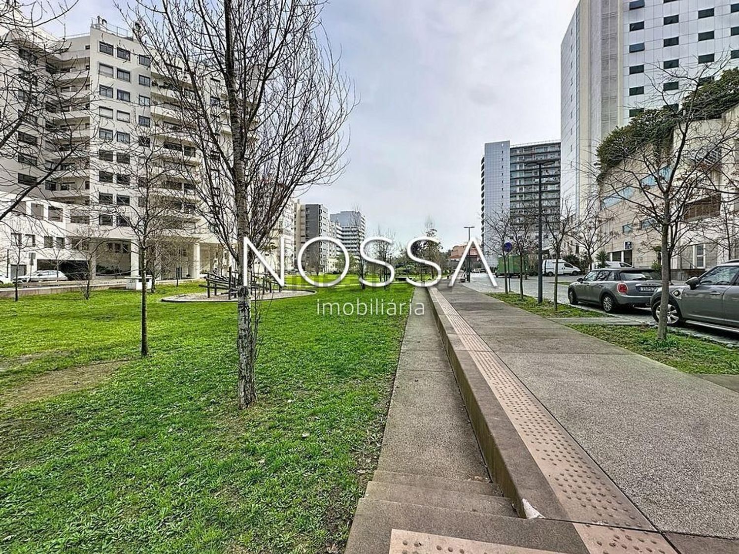 公寓 t5出售在Avenida Columbano Bordalo Pinheiro s/n - 花园