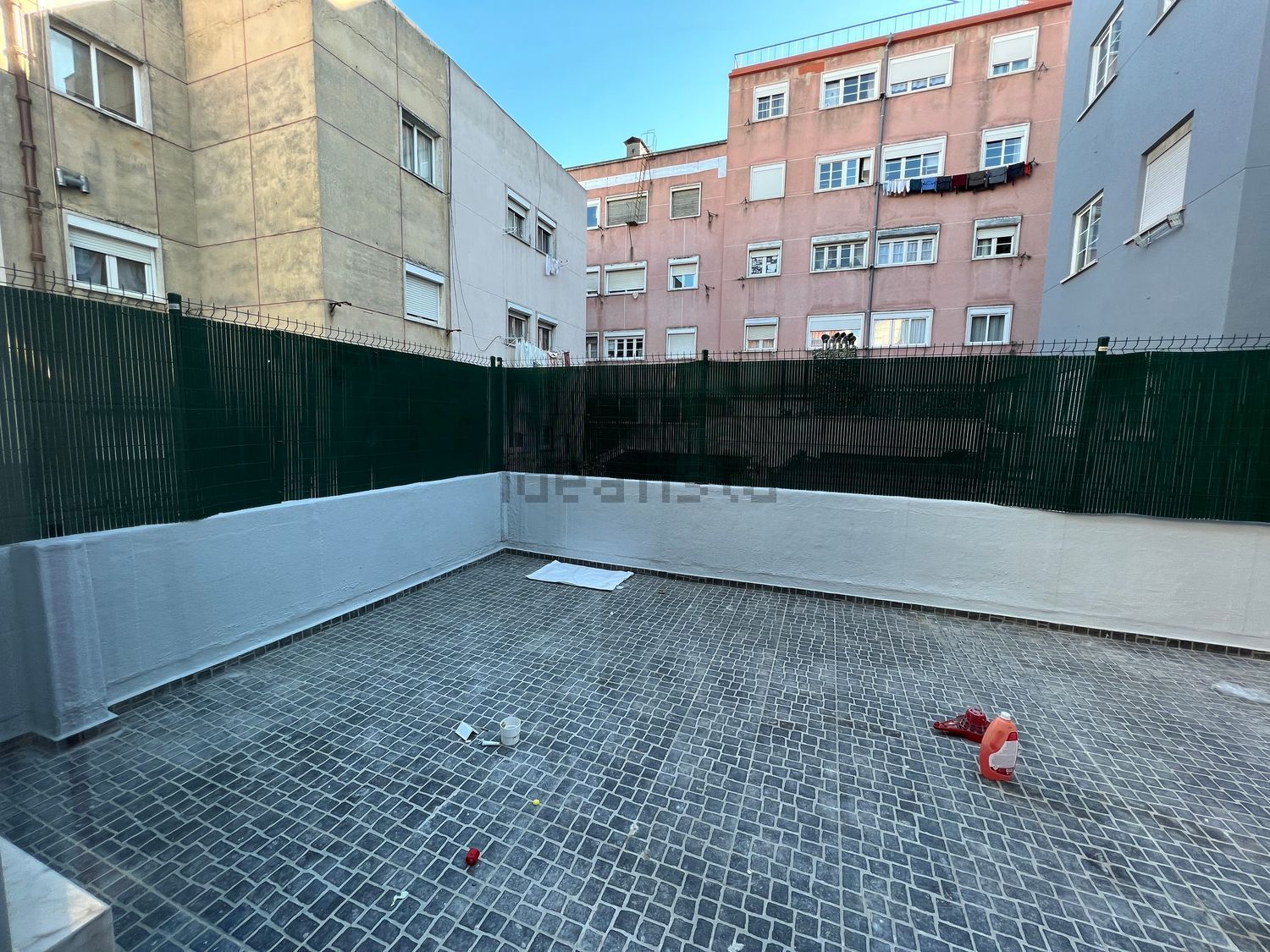 出租公寓 t2在Rua António Maria Pais, 11 - 阳台