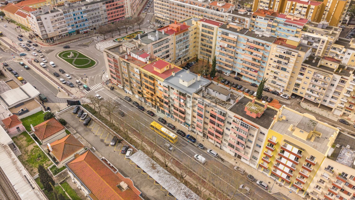公寓 t3出售在Avenida dos Ciprestes, 45 - 外立面