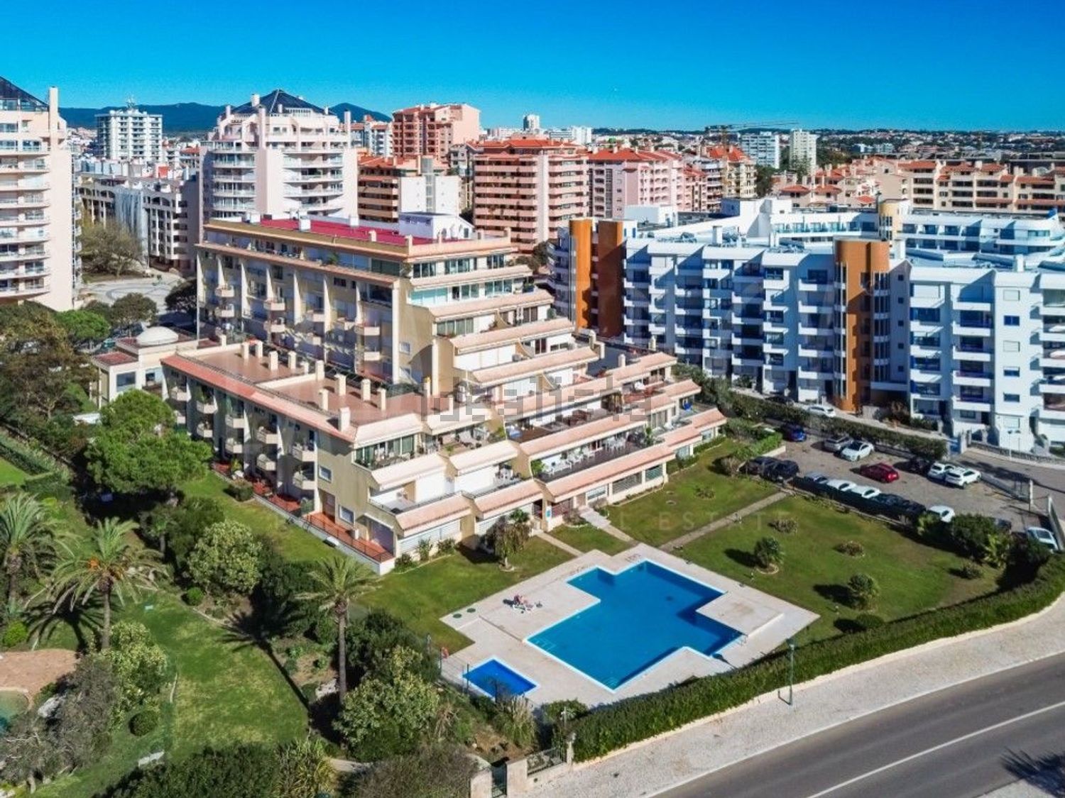 公寓 t1出售在 Centro de Cascais - 游泳池